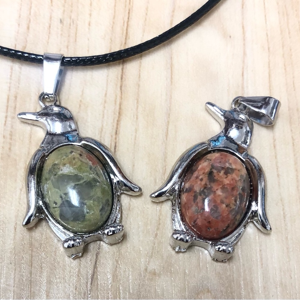 Unakite Natural Stone Penguin Shaped Pendant Necklace Healing Gemstone - Picture 7 of 7